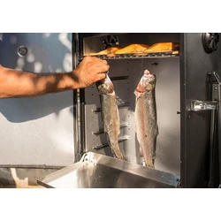 Broil King vertikális gázüzemű szekrényszmóker