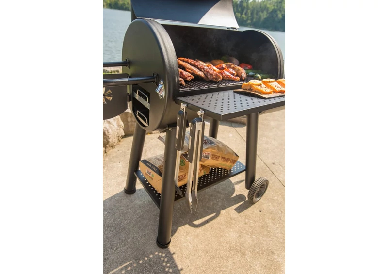 Broil King Offset Smoker füstölő