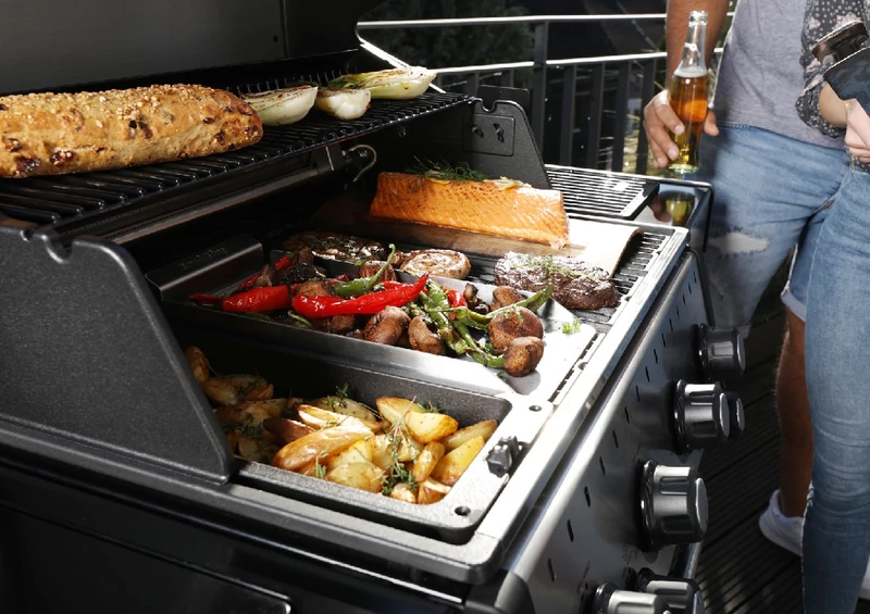 Broil King kerti gázgrill - Crown 490 - 2022
