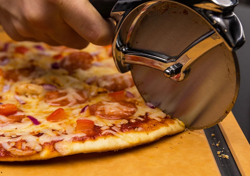 Broil King pizzavágó