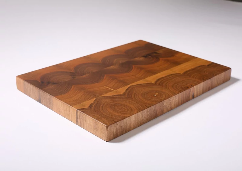 Grainsmith Dió vágódeszka - M (28 x 38 cm)