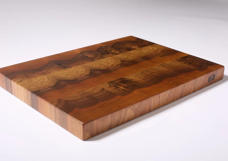 Grainsmith Dió vágódeszka - M (28 x 38 cm)